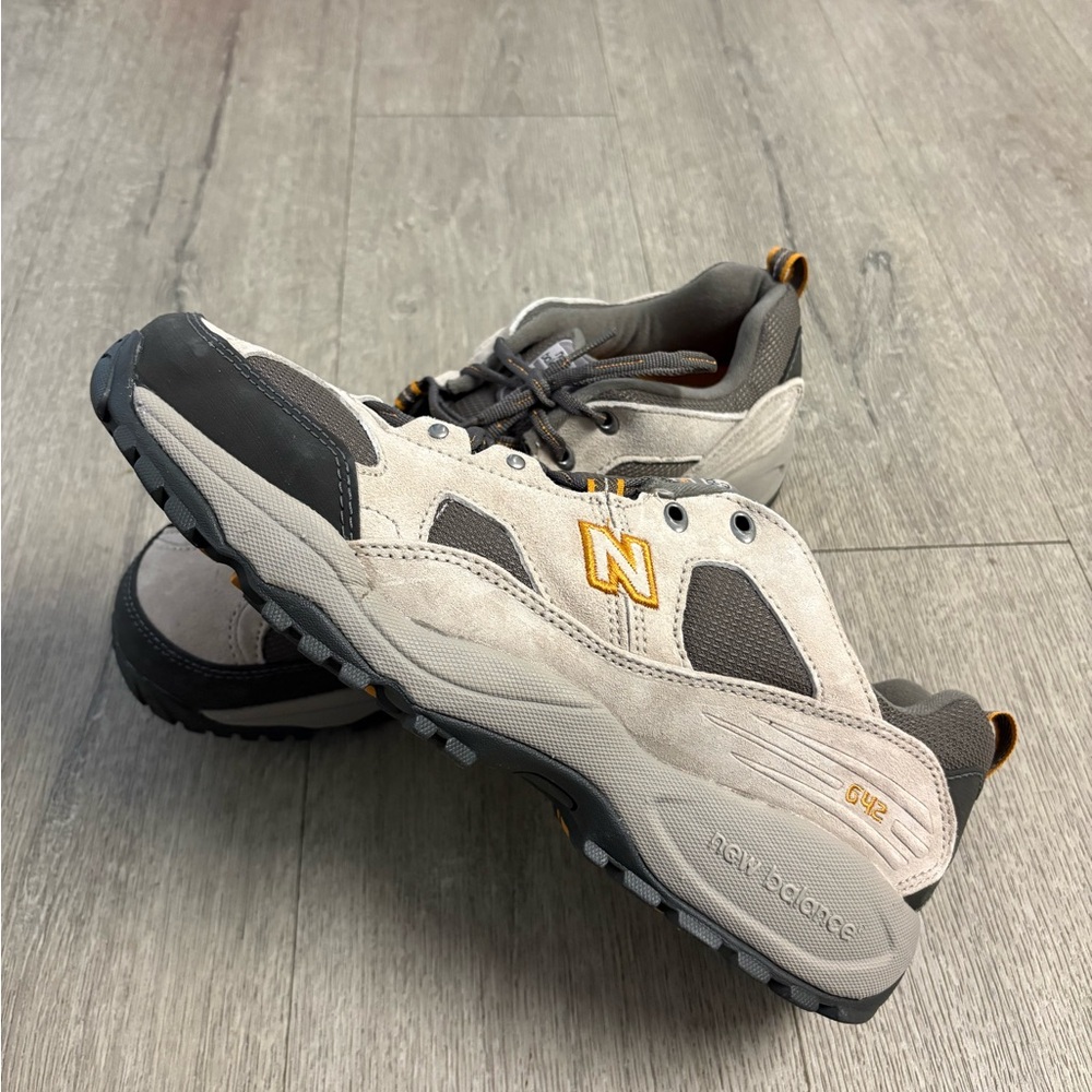 New Balance 642 country walk  Men's Beige and Gray Athletic Shoes